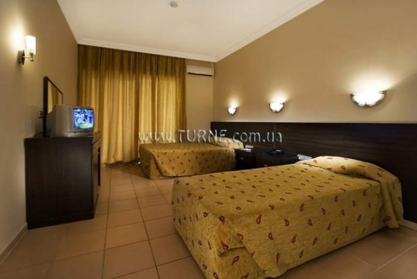 Larissa Park Hotel, 3* Larissa Park Hotel, 3*