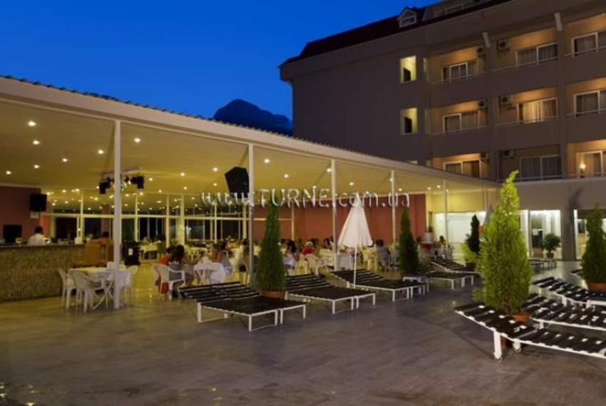 Larissa Park Hotel, 3* Larissa Park Hotel, 3*