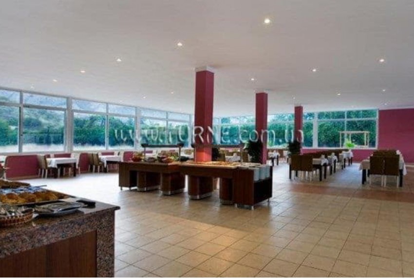 Larissa Park Hotel, 3* Larissa Park Hotel, 3*