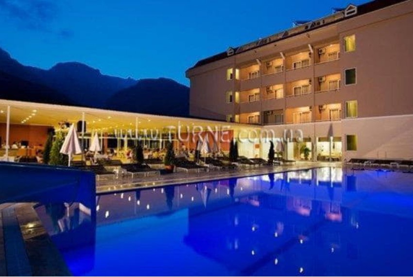 Larissa Park Hotel, 3* Larissa Park Hotel, 3*
