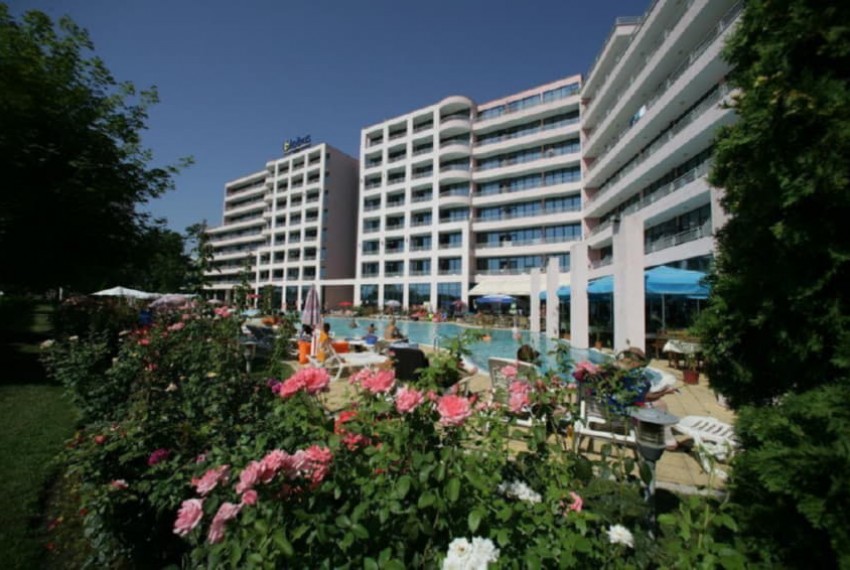 Globus, 4* Globus, 4*