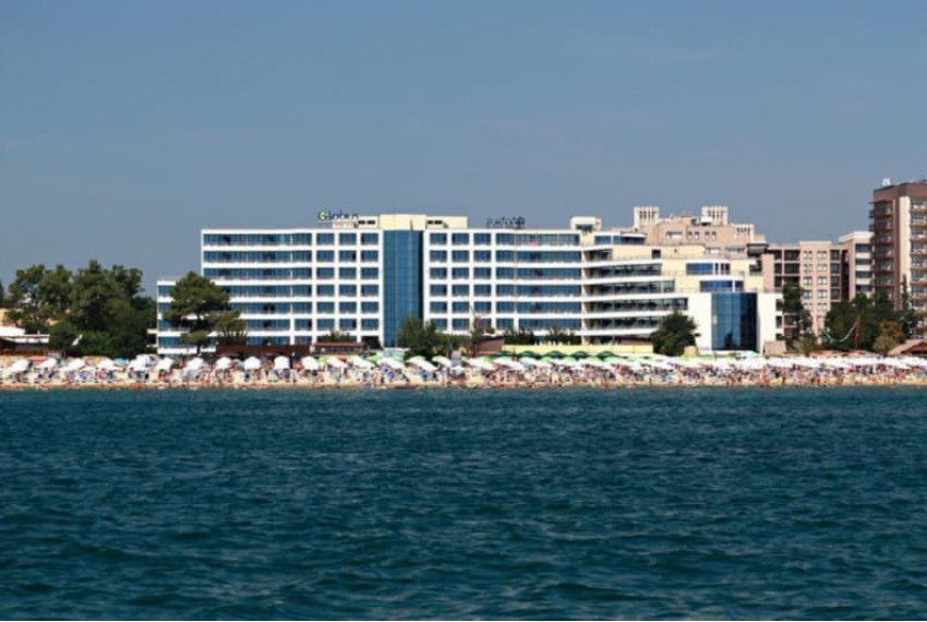 Globus, 4* Globus, 4*