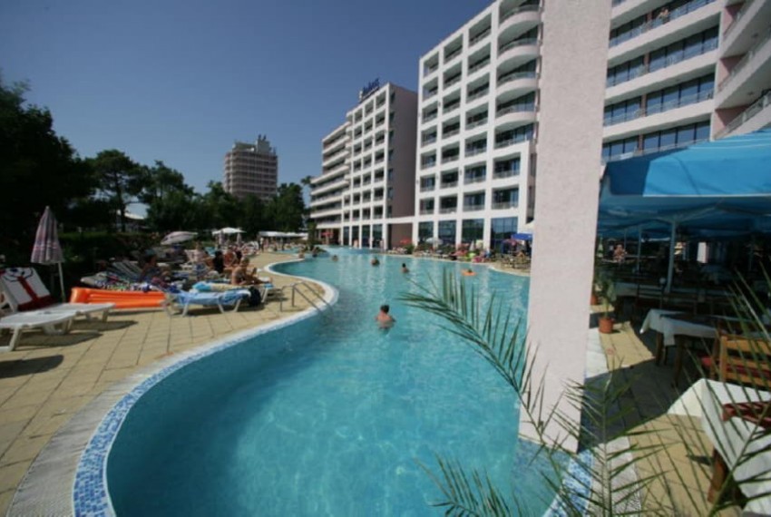 Globus, 4* Globus, 4*