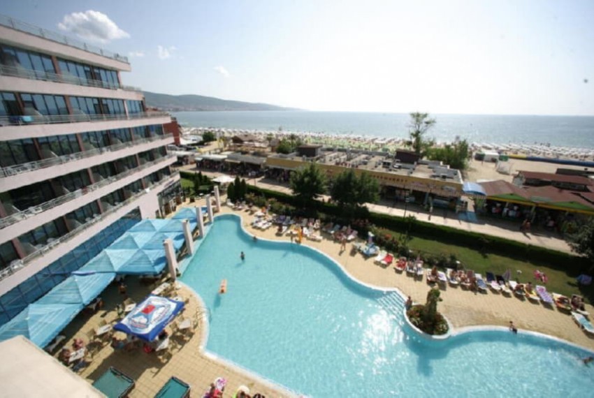 Globus, 4* Globus, 4*