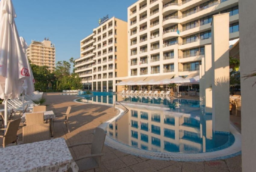 Globus, 4* Globus, 4*