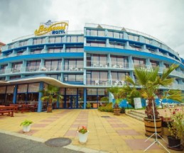 Bohemi, 3*