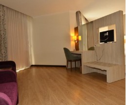 Side Prenses, 5*