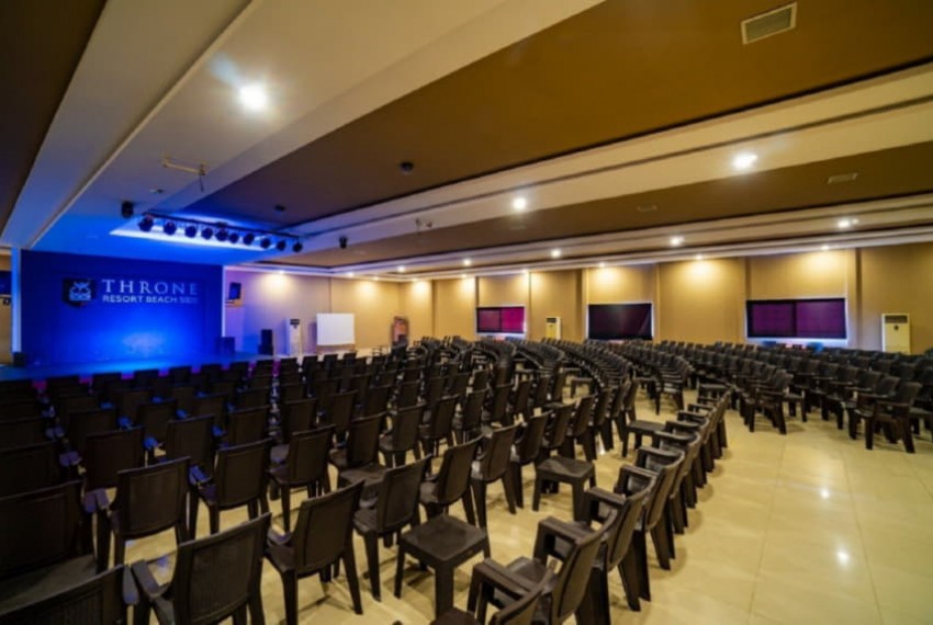 Throne Beach Resort & Spa (ex. Nilbahir Resort & Spa), 5* Throne Beach Resort & Spa (ex. Nilbahir Resort & Spa), 5*