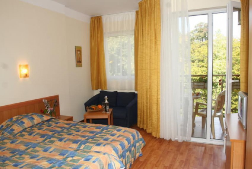 Joya Park, 4* Joya Park, 4*