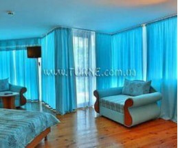 White House Family Hotel, 3*