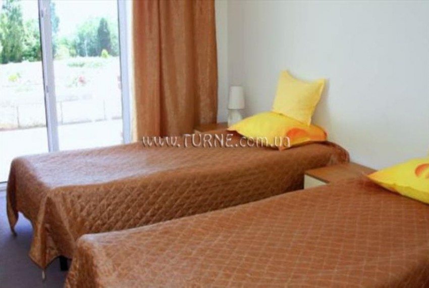 Journalist-Botanical Garden, 3* Journalist-Botanical Garden, 3*