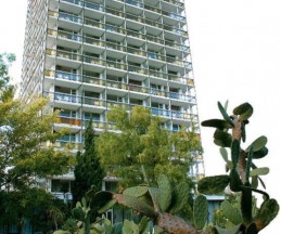 Joliot Curie, 3*