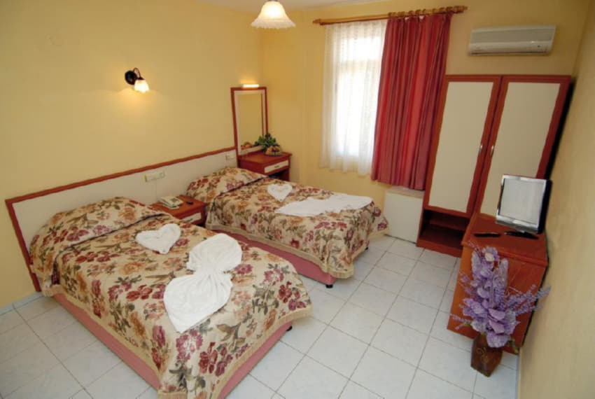 Millenium Park Hotel, 3* Millenium Park Hotel, 3*