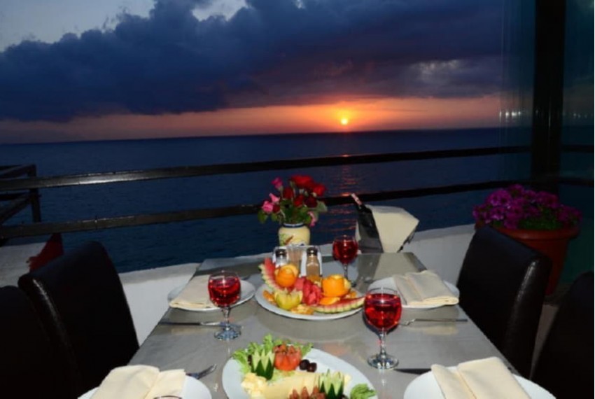 Sunday Beach Hotel, 3* Sunday Beach Hotel, 3*