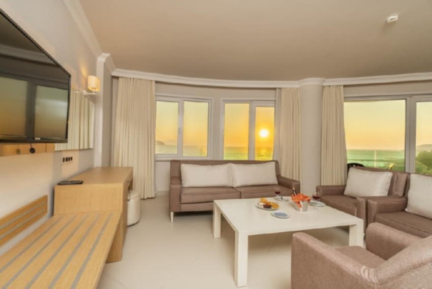 Dragut Point South Hotel, 4* Dragut Point South Hotel, 4*