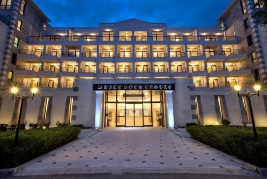 White Rock Castle, 4* White Rock Castle, 4*