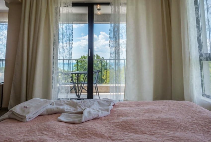 White Rock Castle, 4* White Rock Castle, 4*