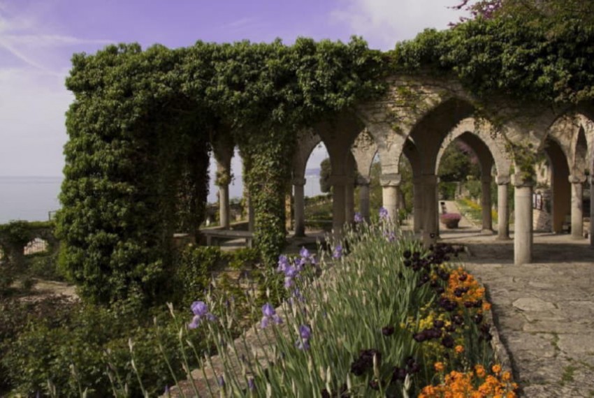White Rock Castle, 4* White Rock Castle, 4*