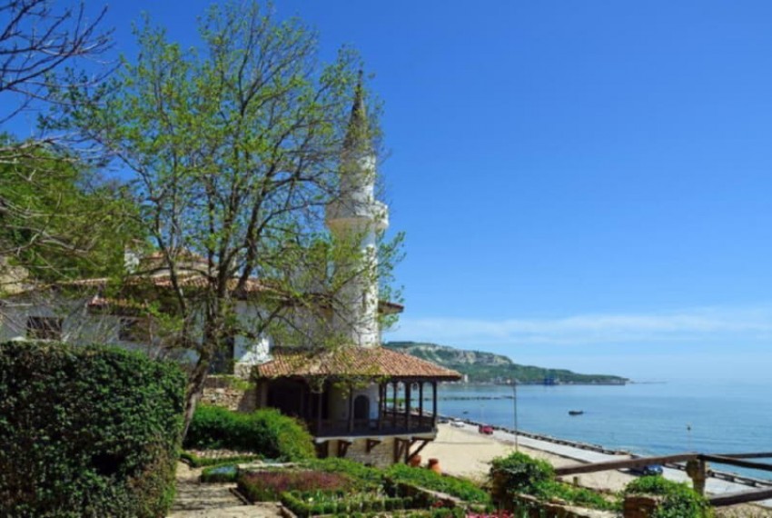 White Rock Castle, 4* White Rock Castle, 4*