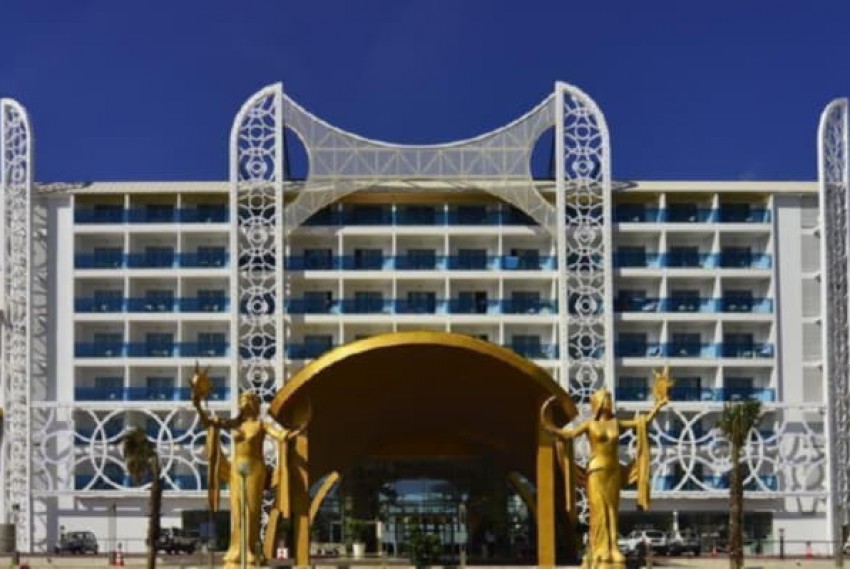 Azura Deluxe Resort & Spa, 5* Azura Deluxe Resort & Spa, 5*