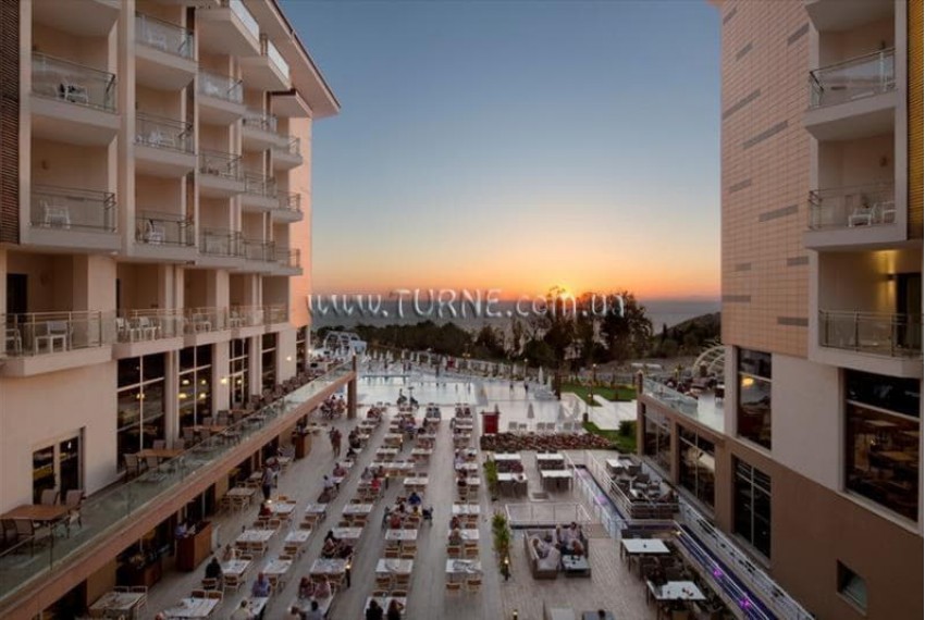 Ramada Resort Kusadasi & Golf, 5* Ramada Resort Kusadasi & Golf, 5*