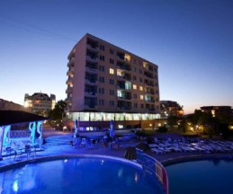 Perla Beach Resort, 4*