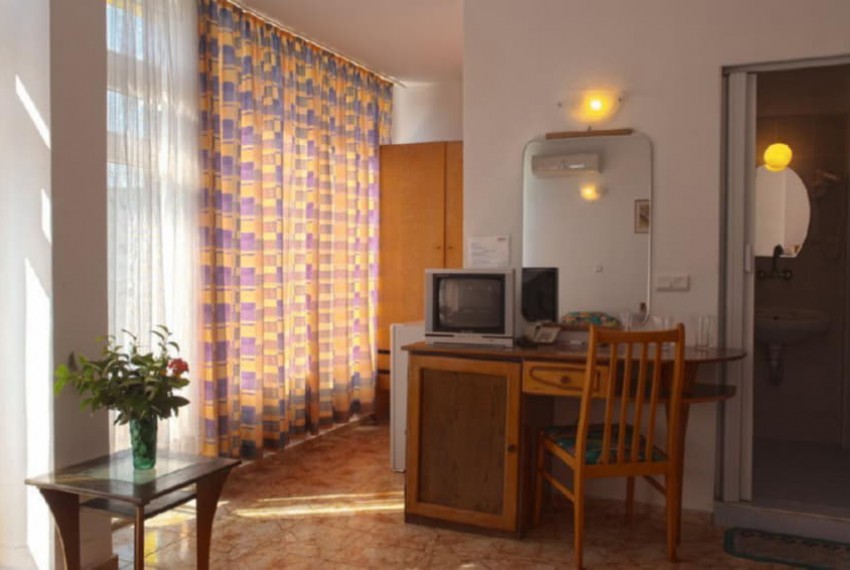 Sunny Varshava, 3* Sunny Varshava, 3*