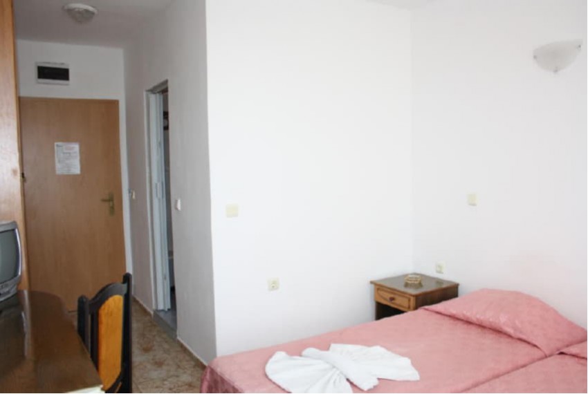Sunny Varshava, 3* Sunny Varshava, 3*
