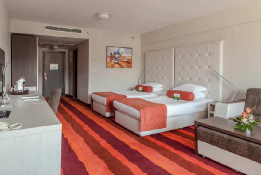 International Hotel Casino & Tower Suites, 5* International Hotel Casino & Tower Suites, 5*