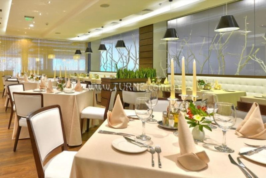 International Hotel Casino & Tower Suites, 5* International Hotel Casino & Tower Suites, 5*