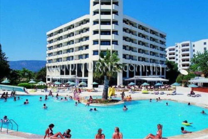 Holiday Resort, 4* Holiday Resort, 4*
