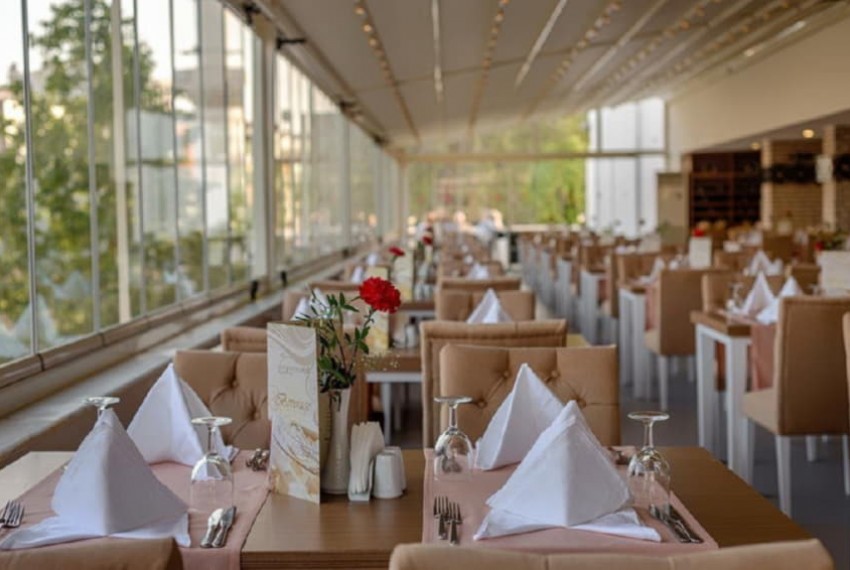 Best Western Plus Khan, 3* Best Western Plus Khan, 3*