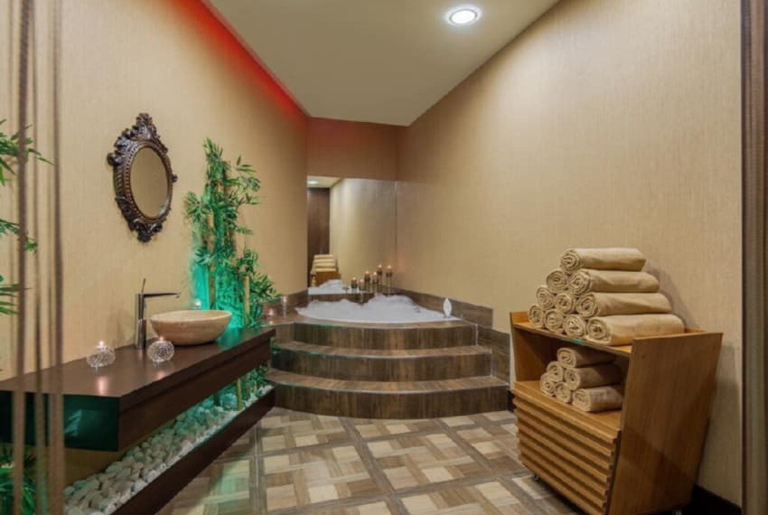 Holiday Inn Lara, 4* Holiday Inn Lara, 4*