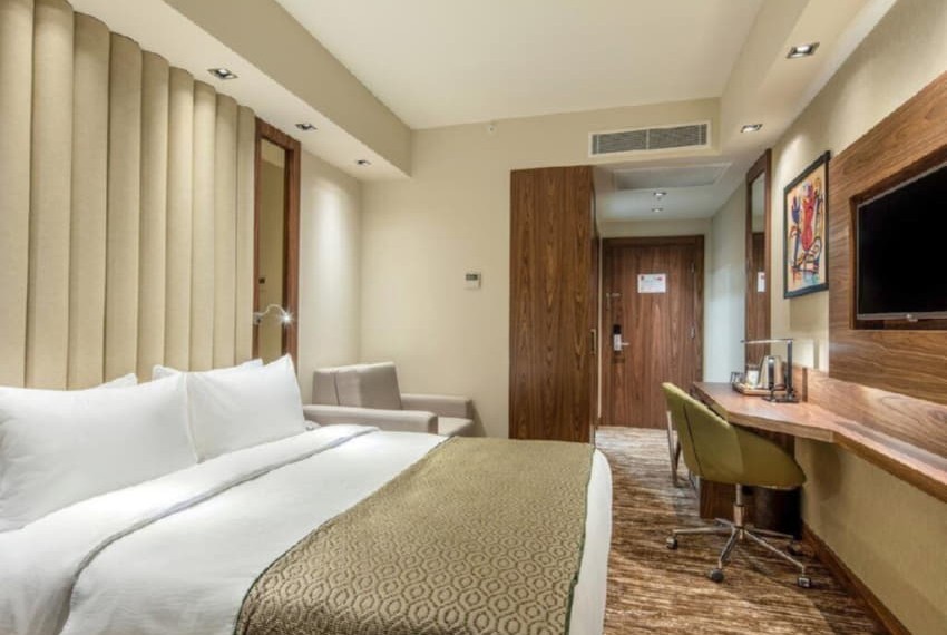 Holiday Inn Lara, 4* Holiday Inn Lara, 4*