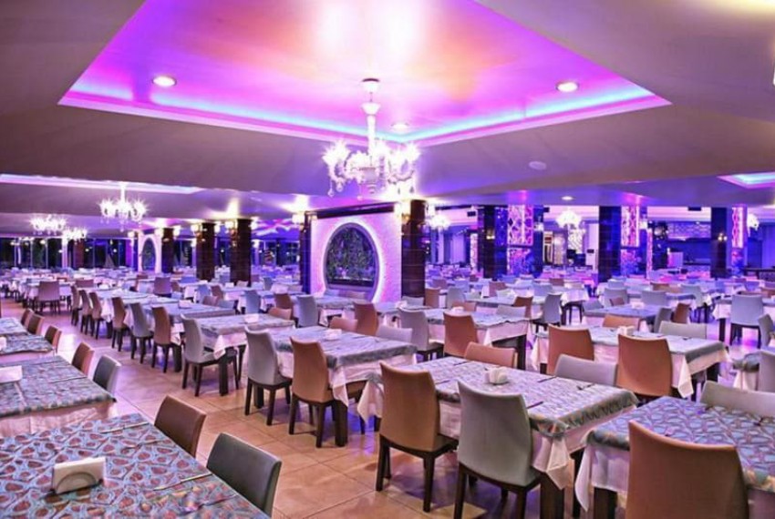 Caretta Beach, 4* Caretta Beach, 4*