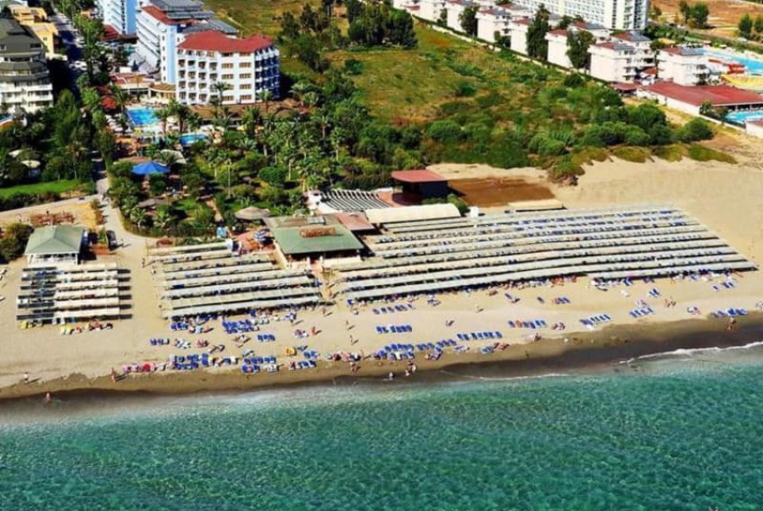 Caretta Beach, 4* Caretta Beach, 4*