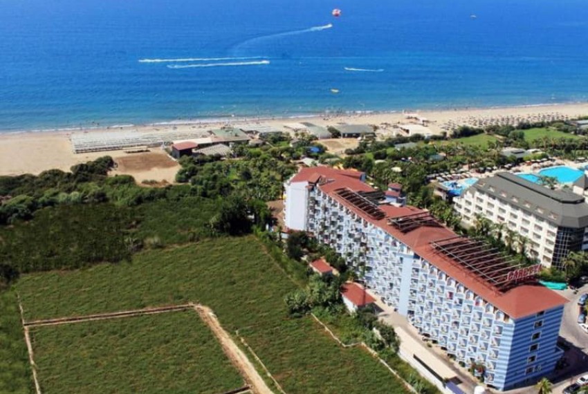 Caretta Beach, 4* Caretta Beach, 4*