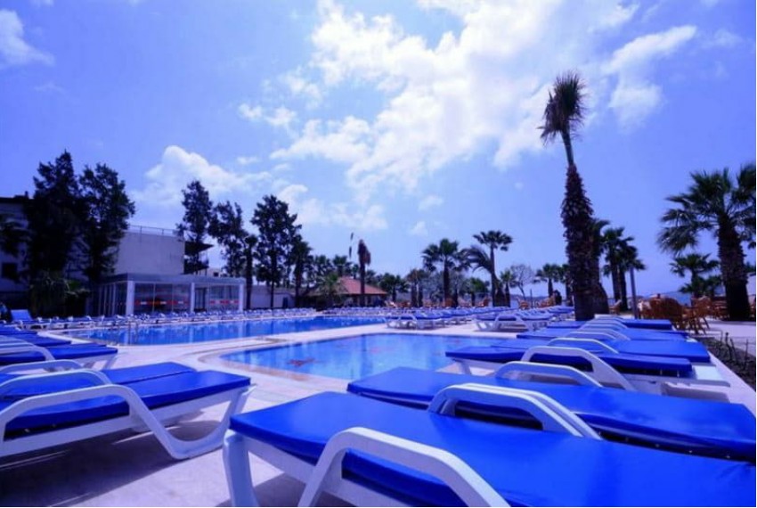 Nagi Beach Hotel, 3* Nagi Beach Hotel, 3*
