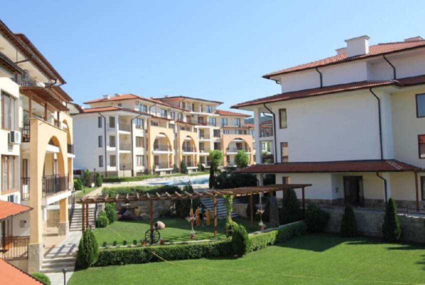 Arkite Complex Ah/Pm, 3* Arkite Complex Ah/Pm, 3*