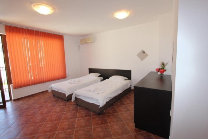 Arkite Complex Ah/Pm, 3* Arkite Complex Ah/Pm, 3*