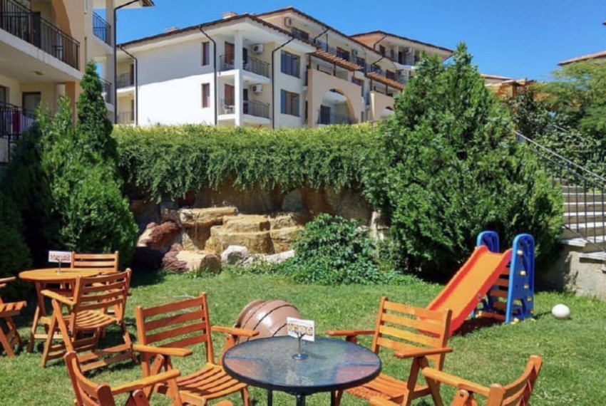 Arkite Complex Ah/Pm, 3* Arkite Complex Ah/Pm, 3*