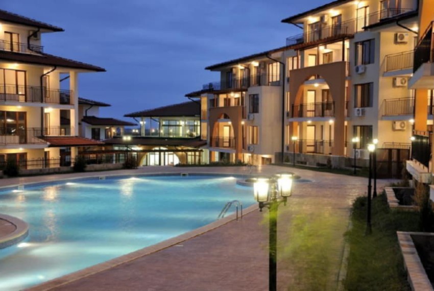 Arkite Complex Ah/Pm, 3* Arkite Complex Ah/Pm, 3*