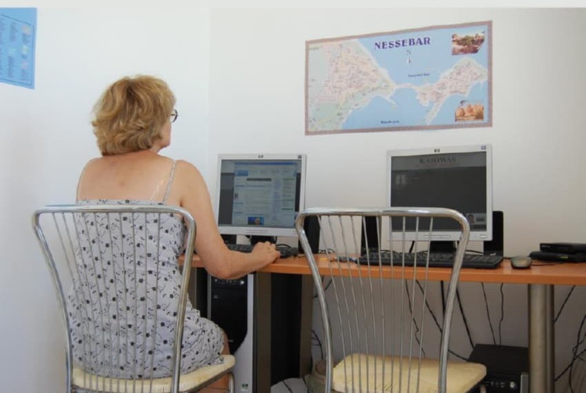 Julia, 3* Julia, 3*