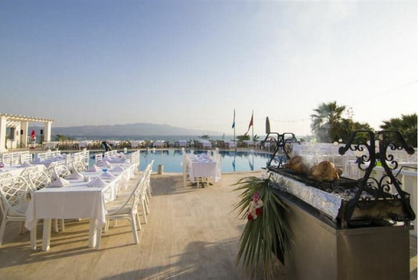 Charme Beach Hotel, 4* Charme Beach Hotel, 4*