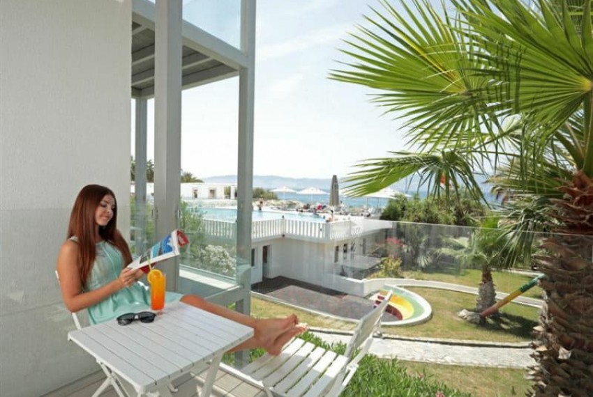 Charme Beach Hotel, 4* Charme Beach Hotel, 4*