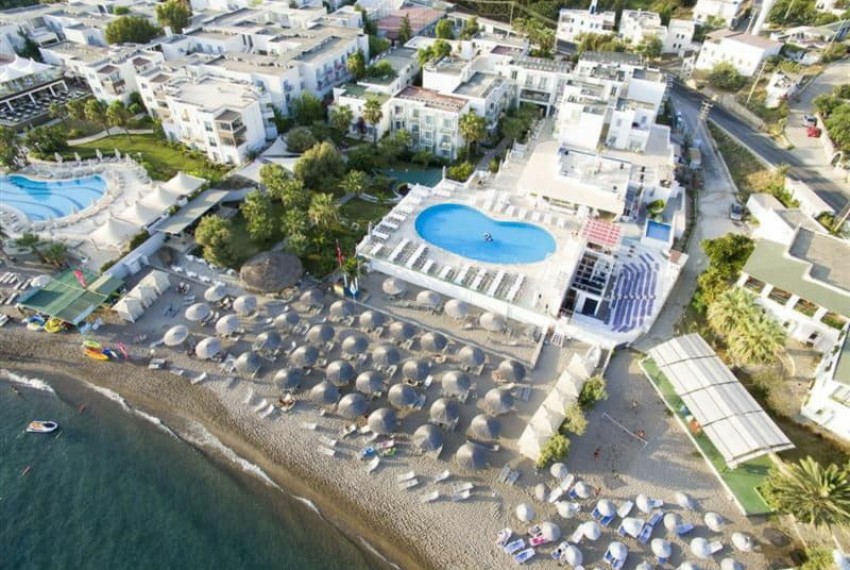 Charme Beach Hotel, 4* Charme Beach Hotel, 4*
