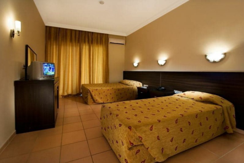 Castle Park Hotel, 3* Castle Park Hotel, 3*