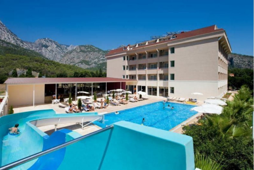 Castle Park Hotel, 3* Castle Park Hotel, 3*