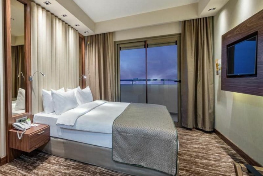 Holiday Inn Antalya, 5* Holiday Inn Antalya, 5*