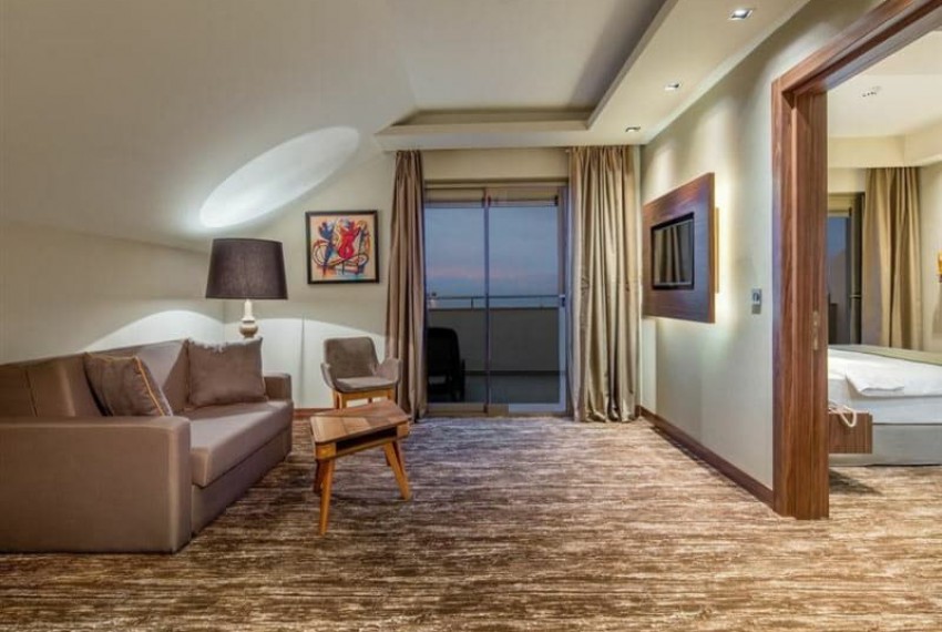Holiday Inn Antalya, 5* Holiday Inn Antalya, 5*
